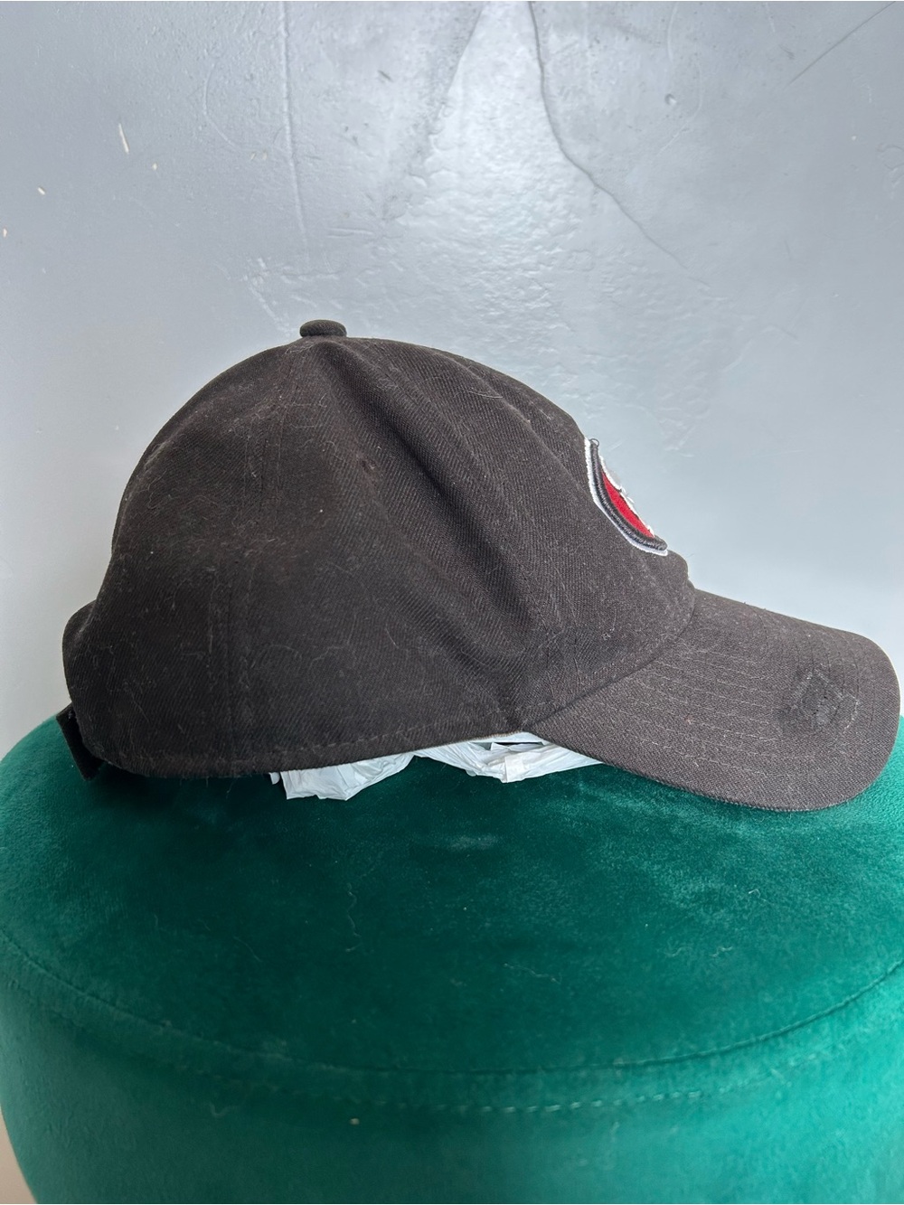New Era 9FORTY San Francisco 49ers Mens Adjustable Strapback Hat Cap Black - Picture 6 of 7